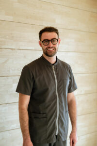 Dr Edouard Vezon
